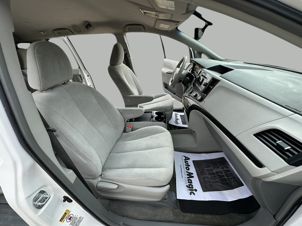 Vehicle photo