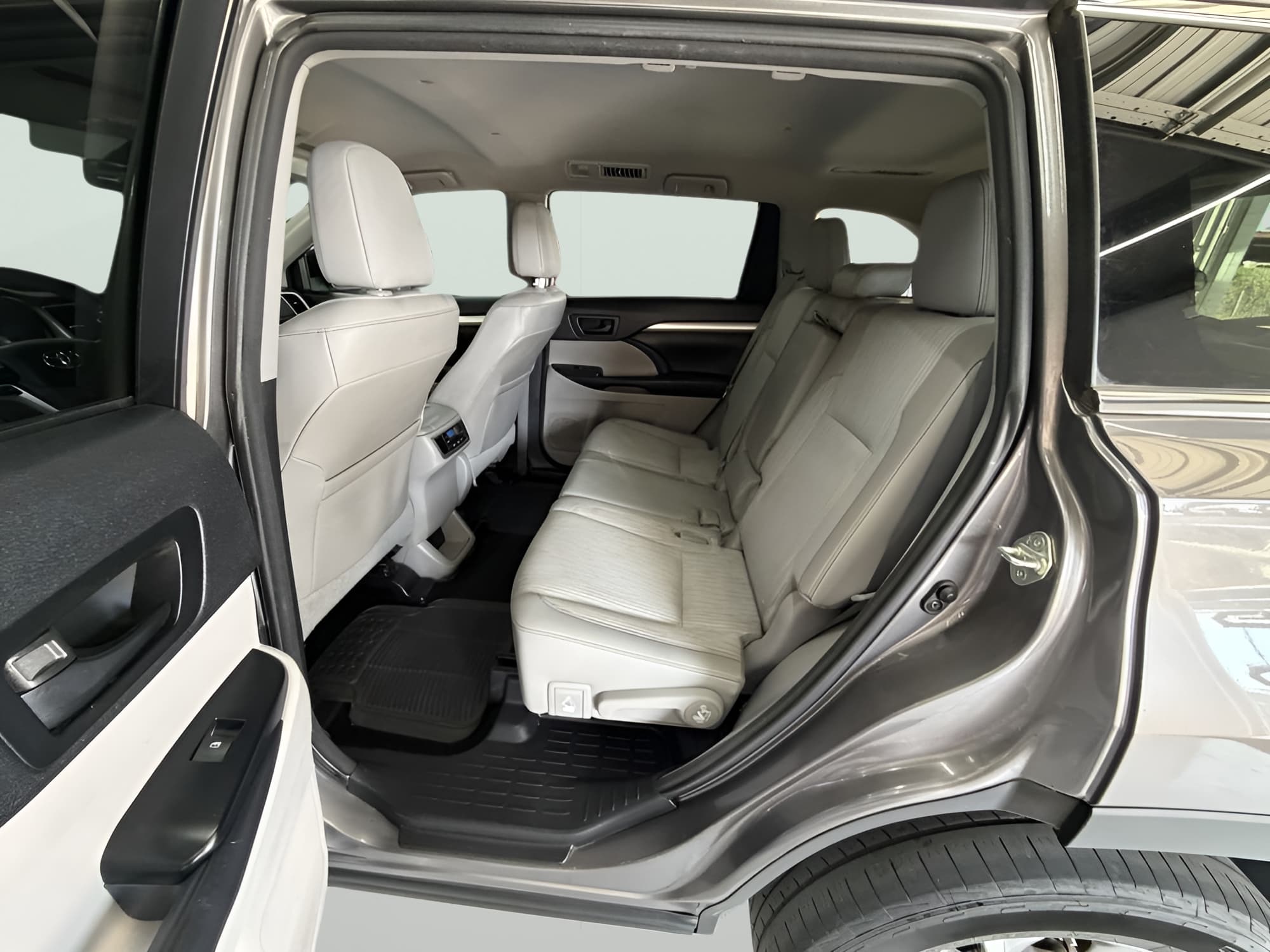 large car