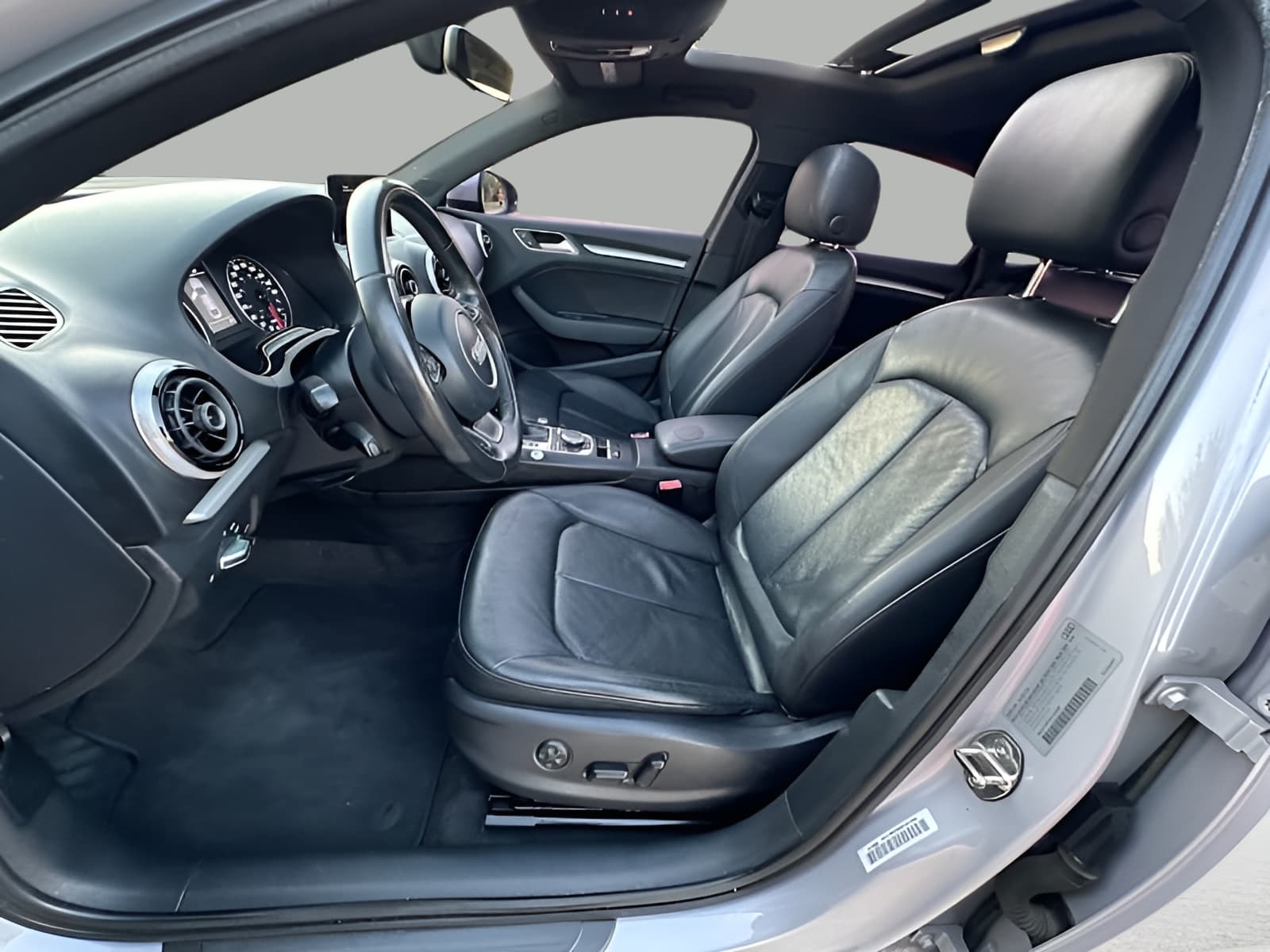 Vehicle photo
