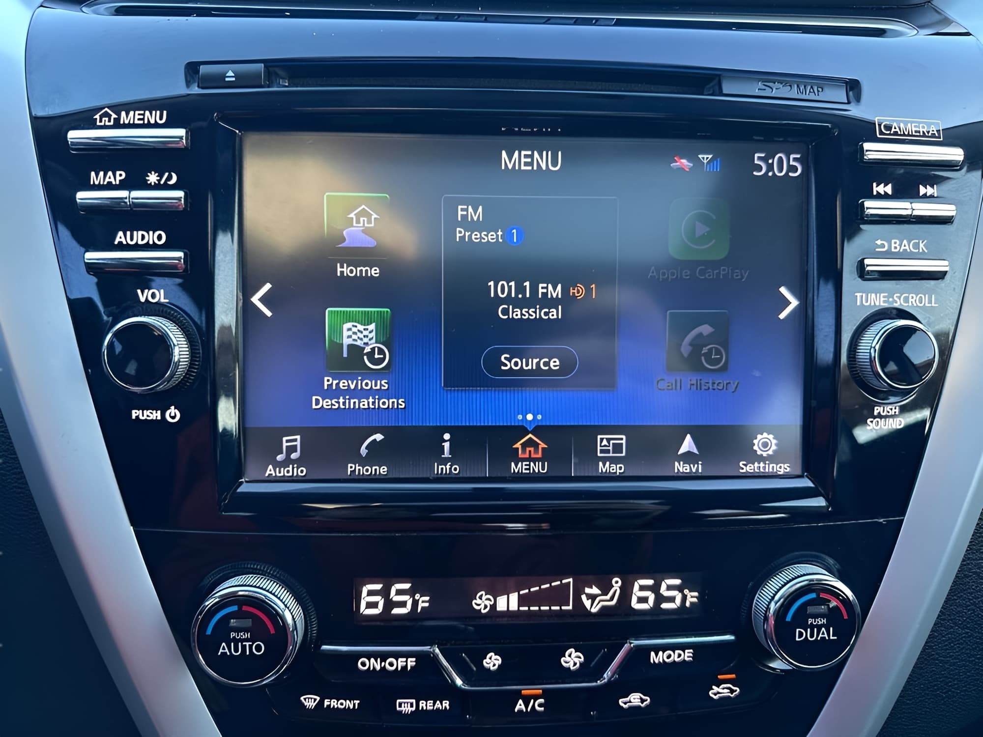 Vehicle photo
