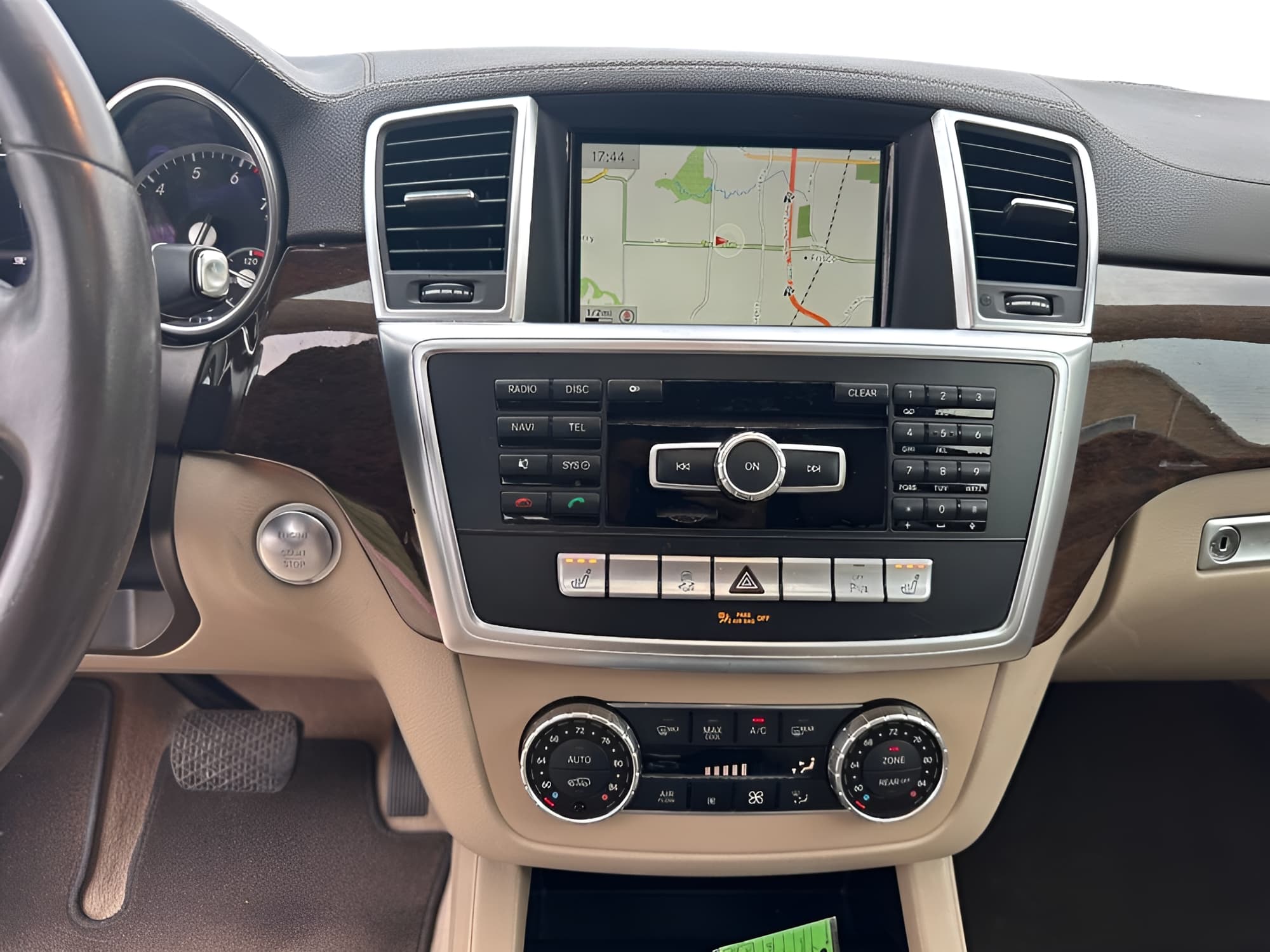 Vehicle photo