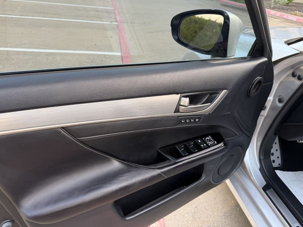 large car
