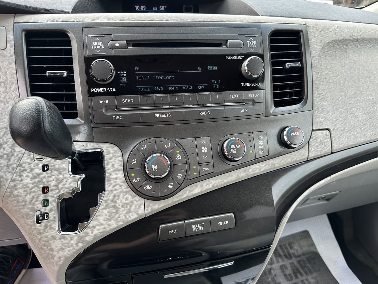 Vehicle photo