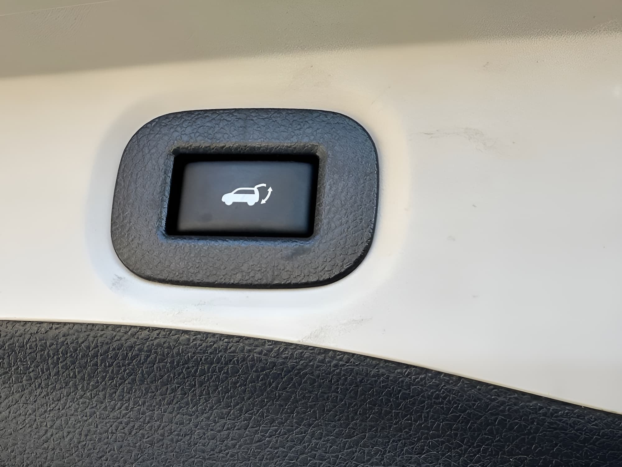 2020 Nissan Rogue SV - Photo 23