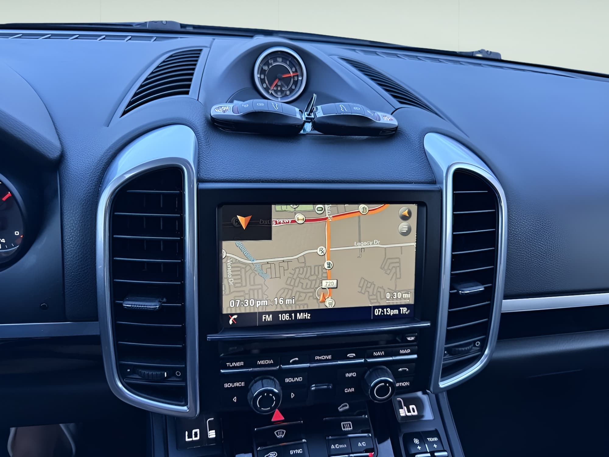 Vehicle photo