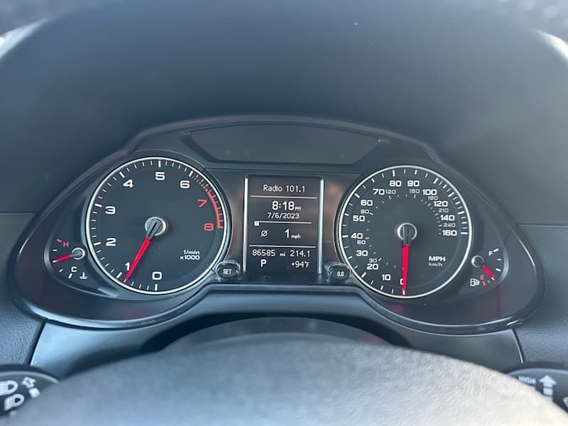 Vehicle photo