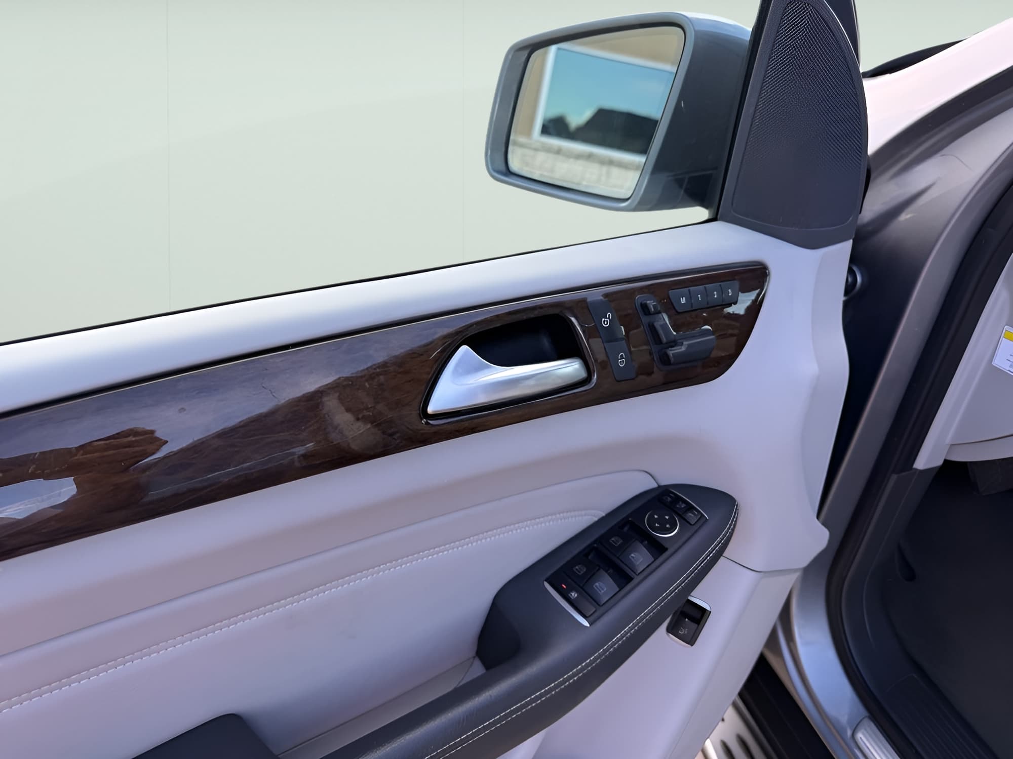 large car