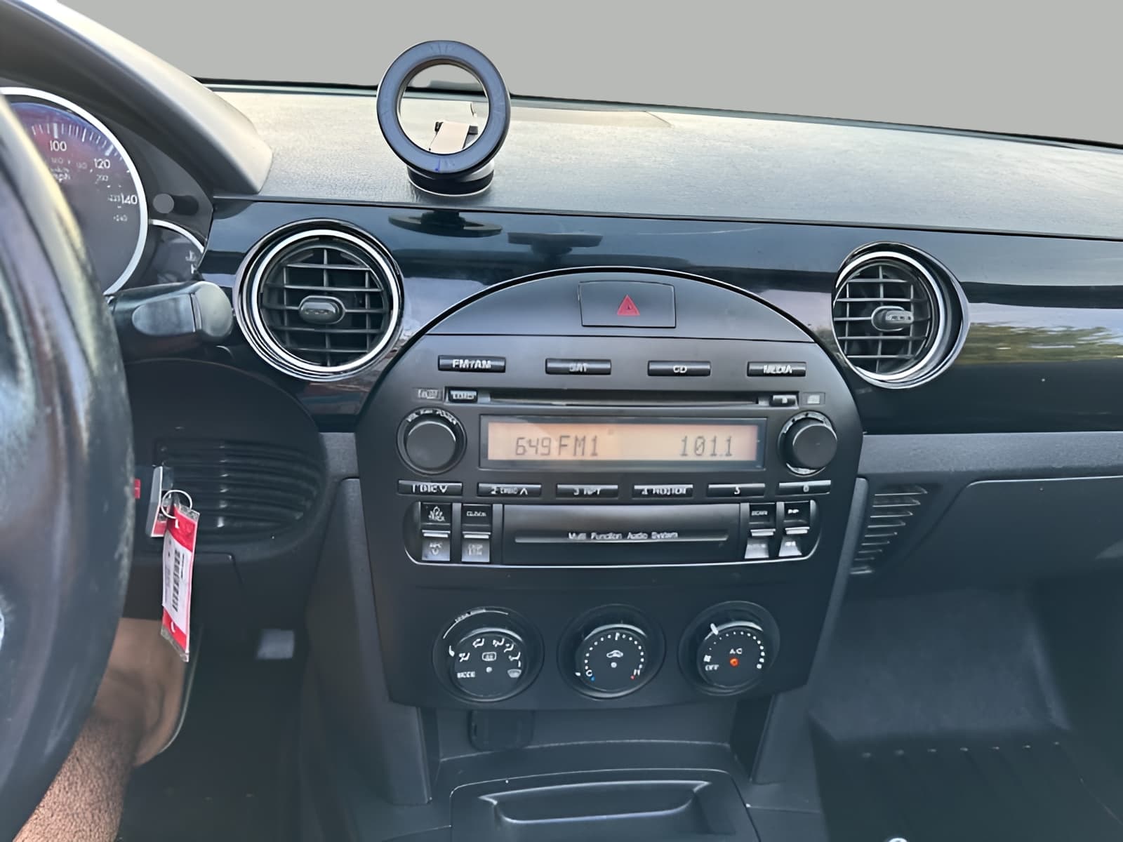 Vehicle photo