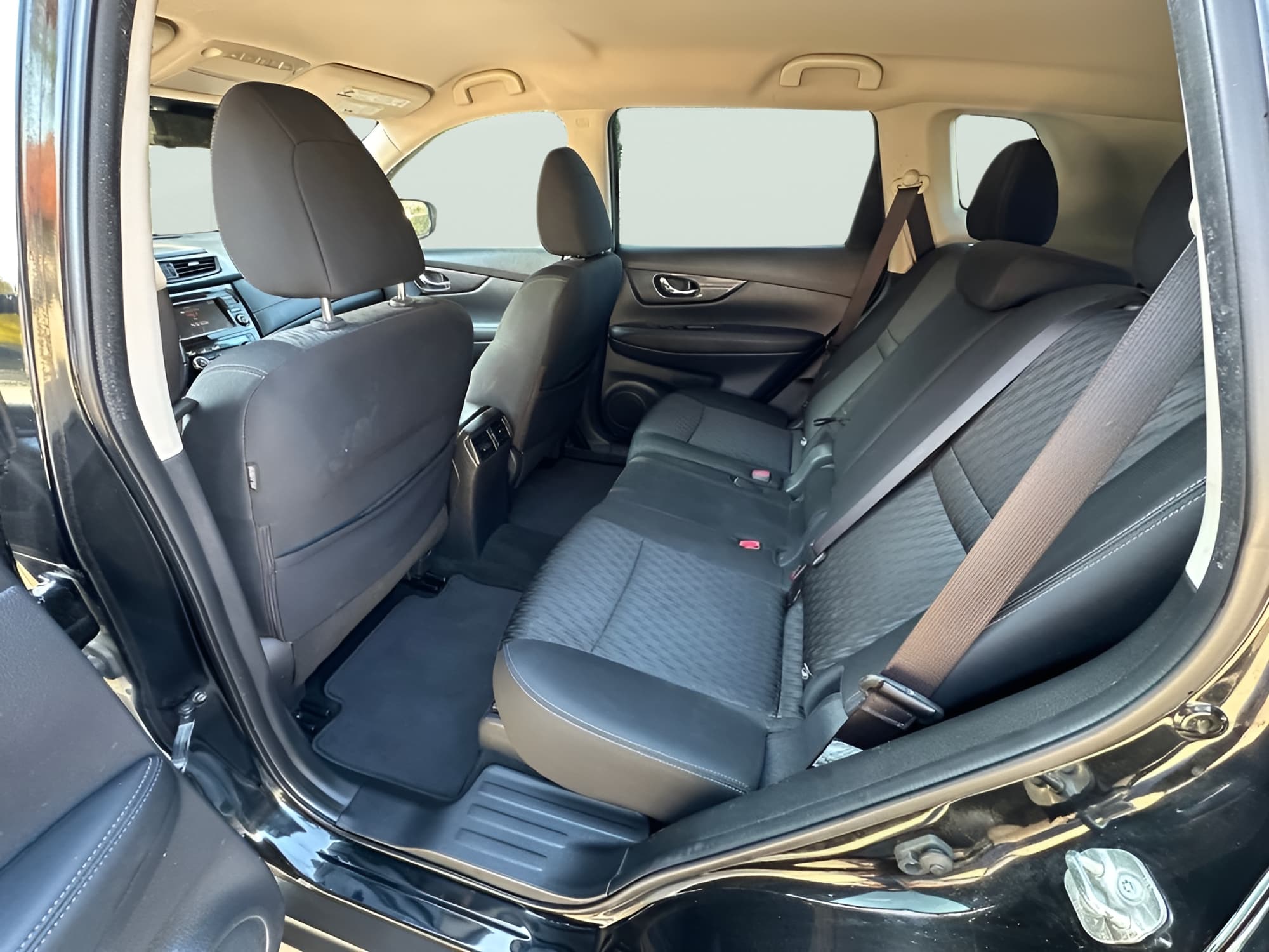 2020 Nissan Rogue SV - Photo 10