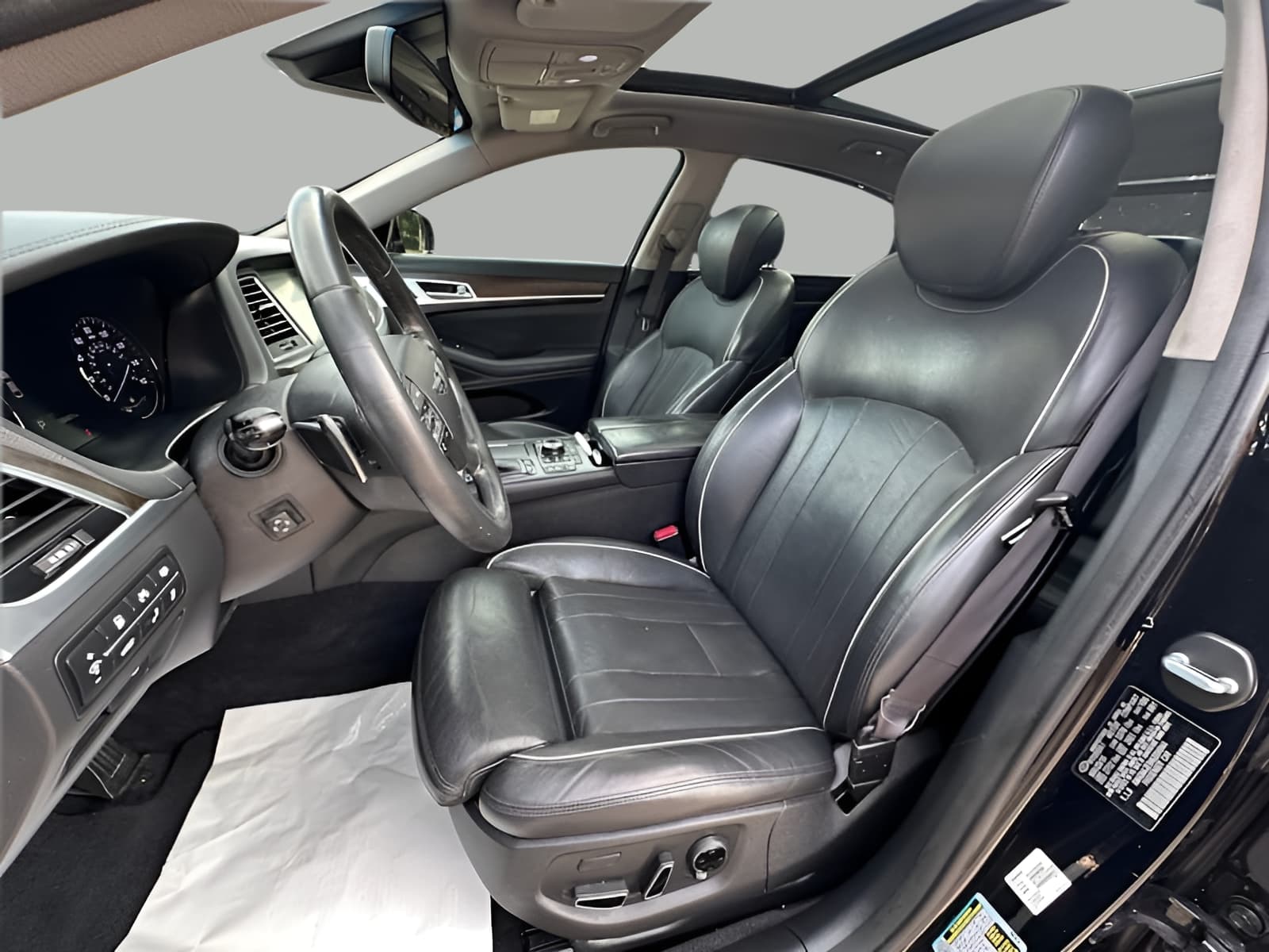 Vehicle photo