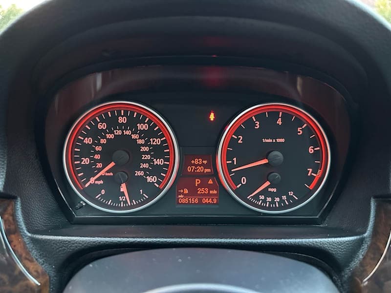 Vehicle photo