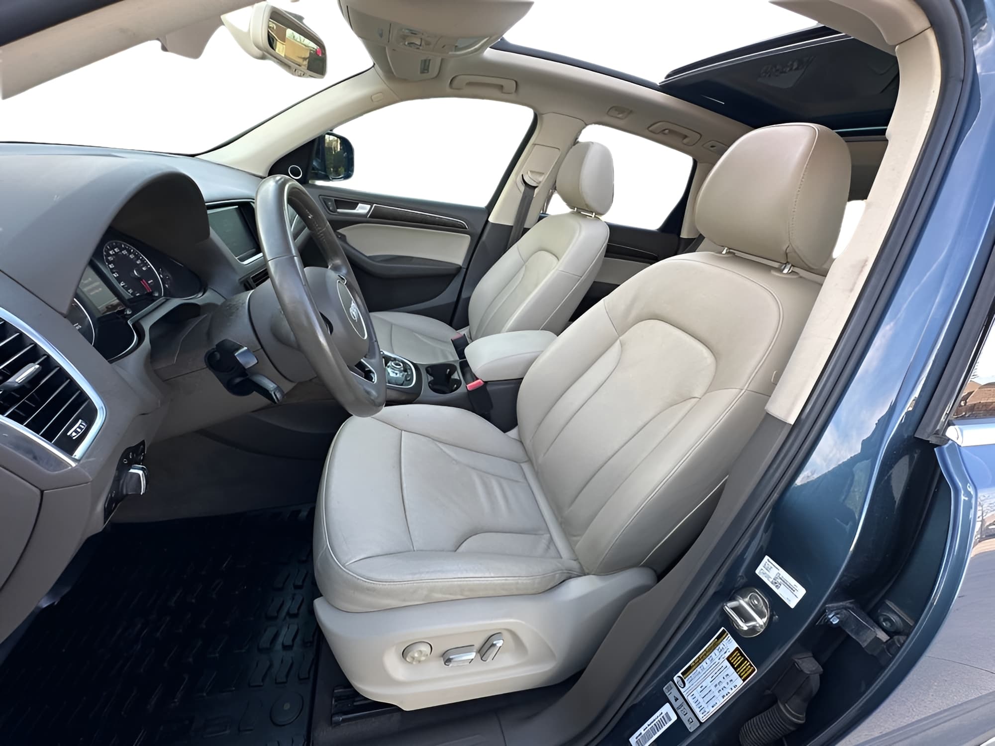 Vehicle photo