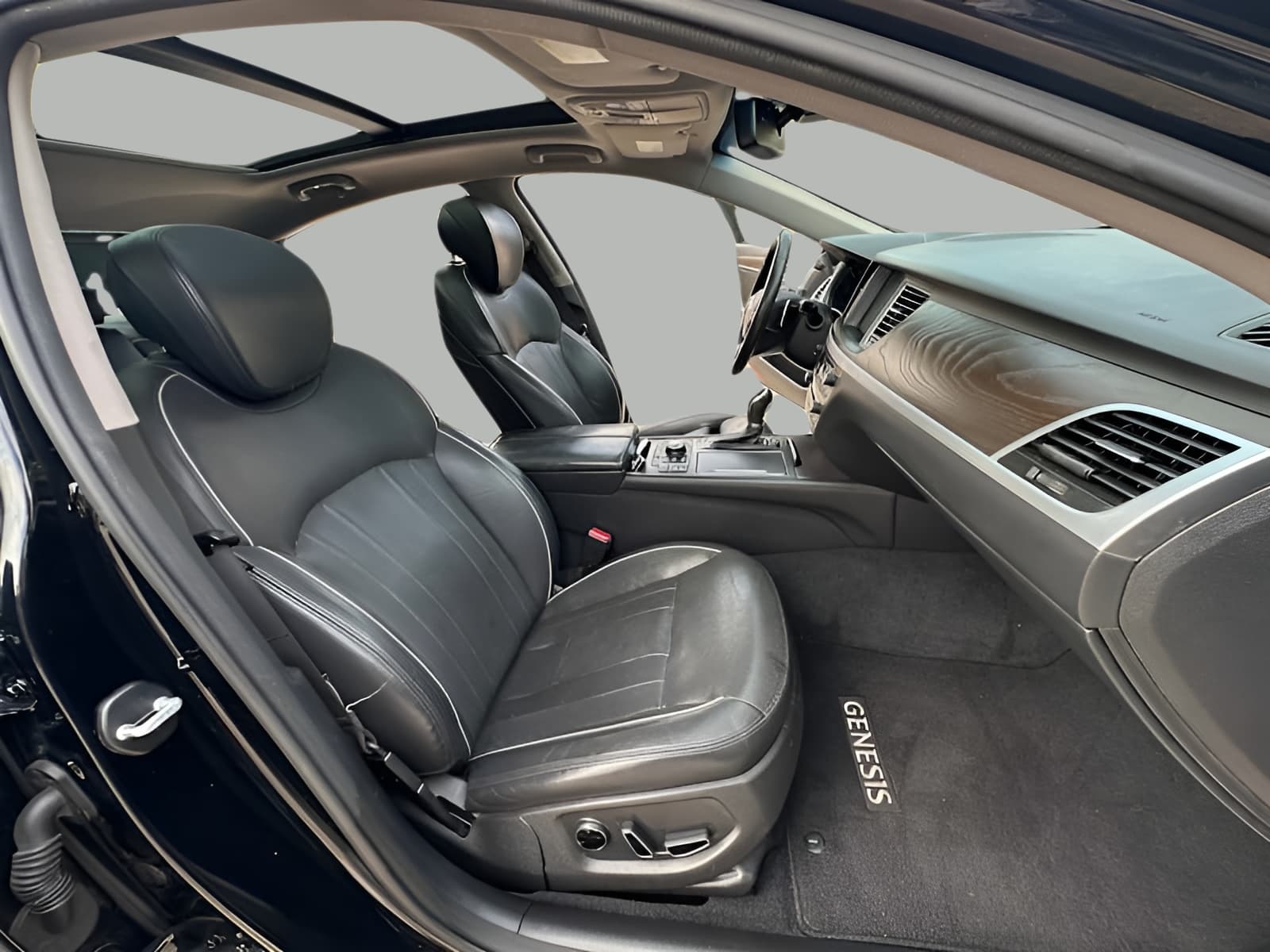 Vehicle photo