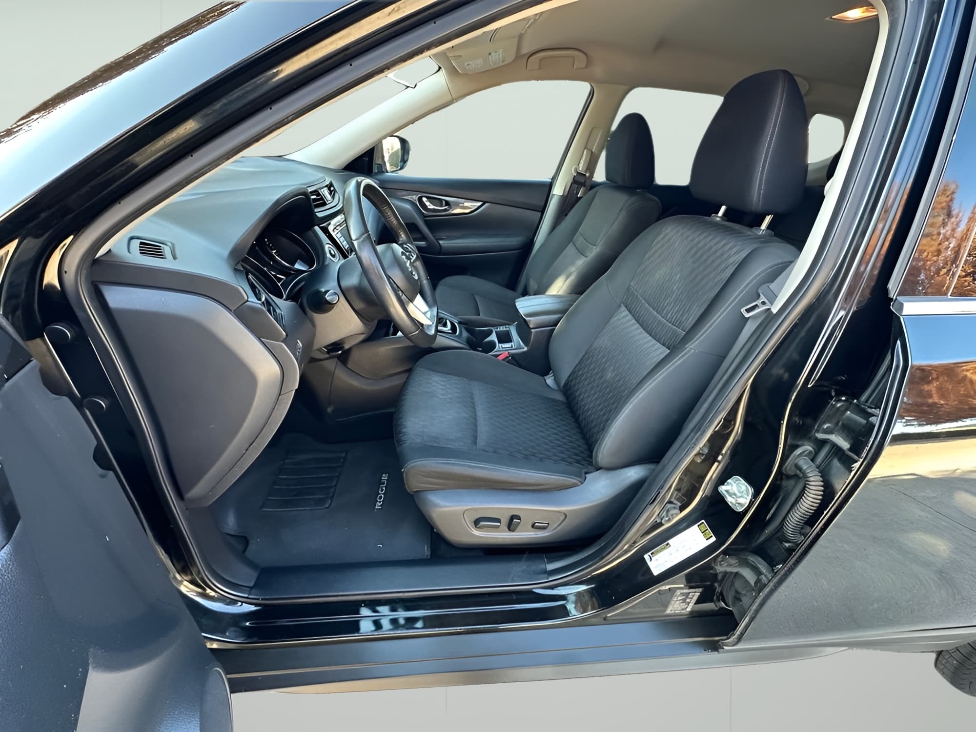 2020 Nissan Rogue SV - Photo 9