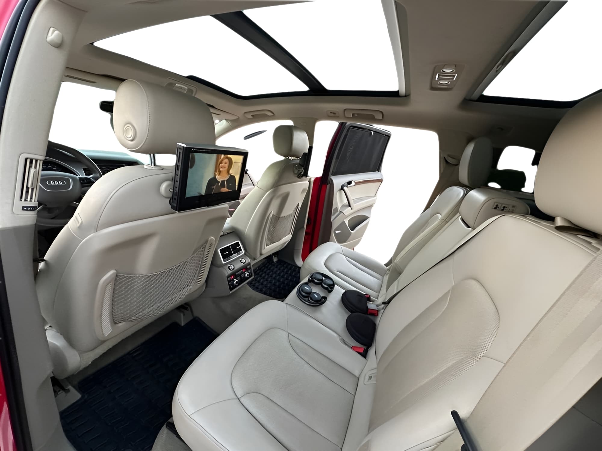 Vehicle photo