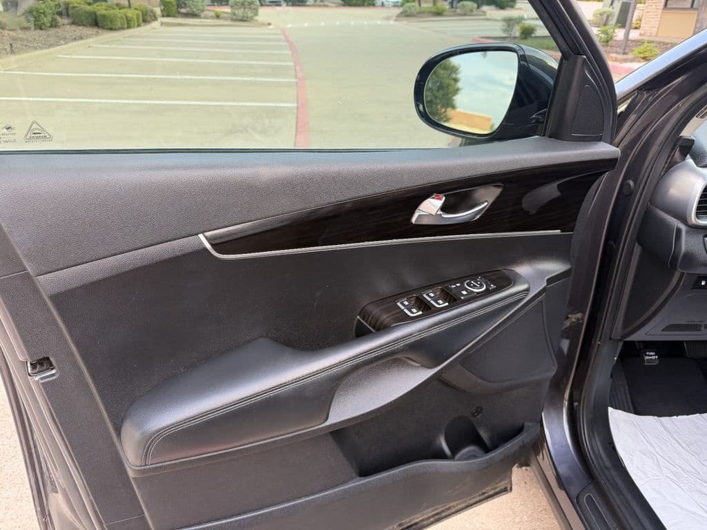 large car