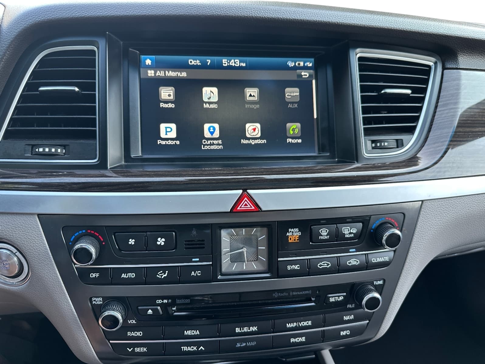 Vehicle photo