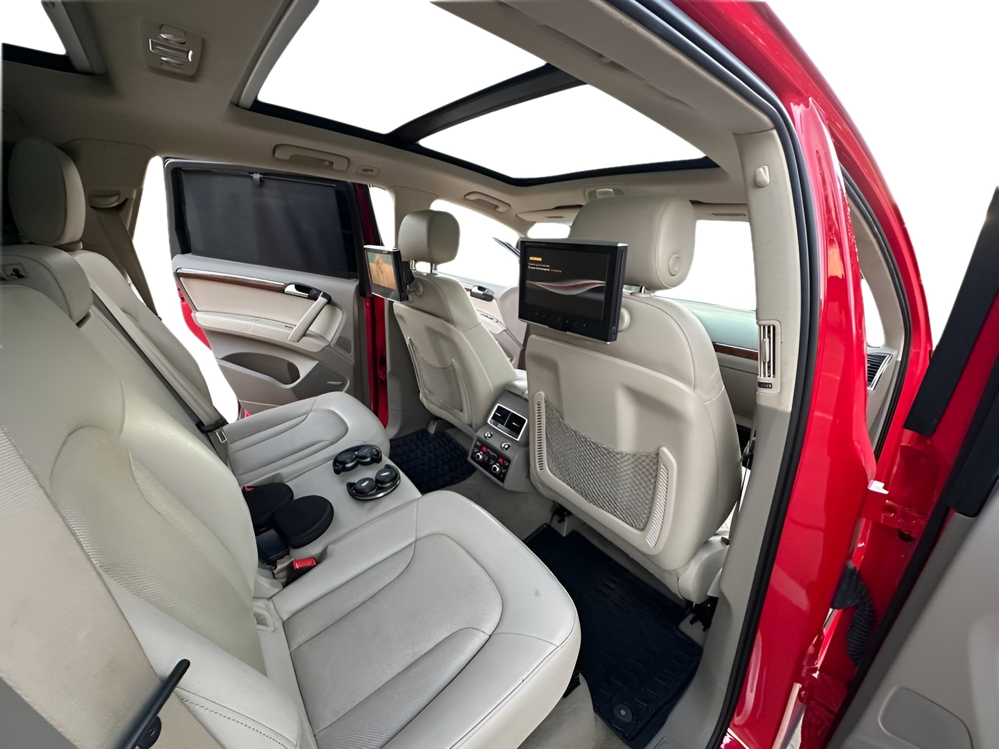 Vehicle photo