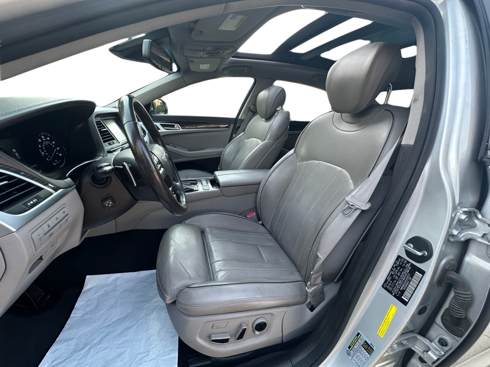 Vehicle photo